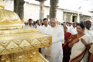 cm of ap visit to temple