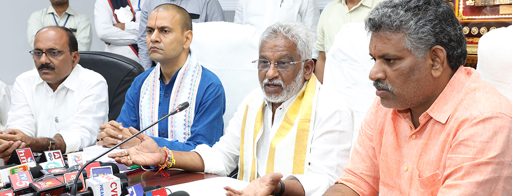 CHAIRMAN PRESS MEET2WEB