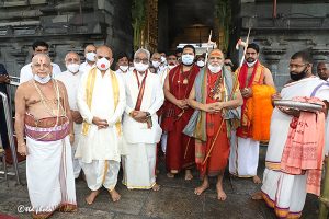 Sri Sri Sri Swaroopanandendra Saraswathi Maha Swamiji5