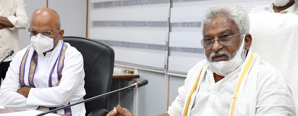 CHAIRMAN ADDRESSING THE MEDIAWEB
