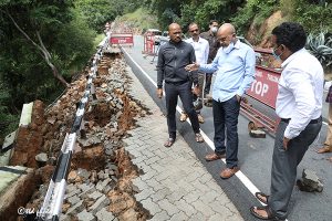 EO inspected the ongoing restoration works at Second Ghat road6
