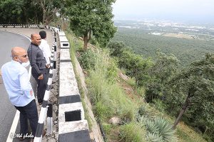 EO inspected the ongoing restoration works at Second Ghat road8