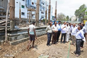 ADDL EO INSPECTING CONSTRUCTION OF PADMAVATHI AMMARI VARI TEMPLE IN CHENNAI1