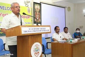 Dr Jayart Yeshwant Deopojari Sv Ayurvedic College 3