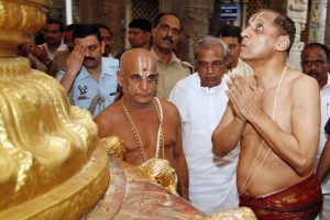 he governor of ap visit to srivari temple2