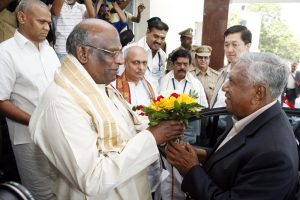 chairman receiving HE President of Singapore