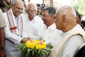 EO TTD receiving CM of AP at Padmavathi Guest House at Tml