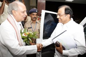 eo ttd receiving union home minister at tirumala