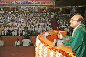 Ajeya Kallam addressing
