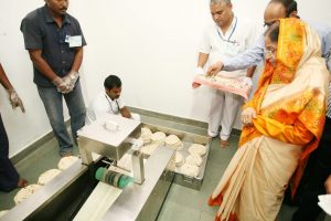 president of india at roti making machine