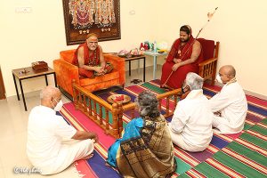 TTD CHAIRMAN TTD EO ADDL EO met HH Jagadguru Sankaracharya Sri Sri Sri Swaroopanandendra Saraswathi Maha Swamiji Visakha Sarada Peetam2