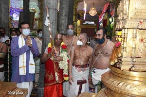 Temple Honors to Pedda Jeeyars Swami sri Pat 1