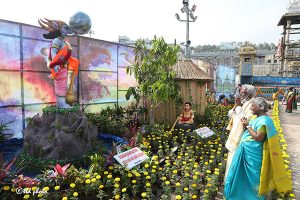 DECORATIONS BY GARDEN WING ATTRACT DEVOTEES5