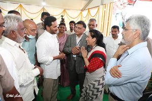 AP CM INTERACTING WITH DOCTORS1