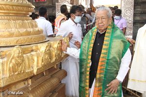 AP Governor Darshan in Srivari Temple10