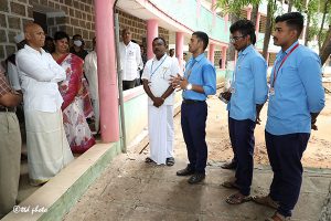 EO TTD INTERACTING WITH SV ARTS COLLEGE HOSTEL STUDENTS