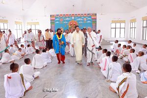 TTD CHAIRMAN VISIT TO VEDA PATHASHALA IN KEESARAGUTTA1 TTD CHAIRMAN VISIT TO VEDA PATHASHALA IN KEESARAGUTTA1