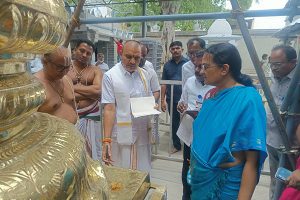 JEO TPT INSPECTS MAHASAMPROKSHANAM ARRANGEMENTS AT DEVUNI KADAPA1 JEO TPT INSPECTS MAHASAMPROKSHANAM ARRANGEMENTS AT DEVUNI KADAPA1