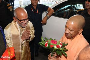 ADDL EO RECEIVING UP CM SRI YOGI ADITYANATH ON HIS ARRIVAL IN TIRUMALA ADDL EO RECEIVING UP CM SRI YOGI ADITYANATH ON HIS ARRIVAL IN TIRUMALA