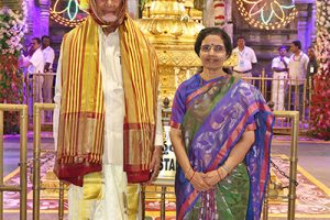 AP CM OFFERED PRAYERS IN TIRUMALA3 AP CM OFFERED PRAYERS IN TIRUMALA3