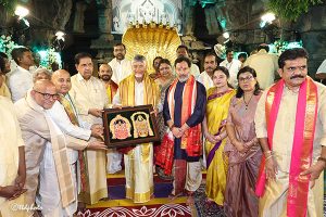 AP CM OFFERED PRAYERS IN TIRUMALA6 AP CM OFFERED PRAYERS IN TIRUMALA6