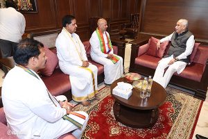 AP GOVERNOR IN TIRUMALA AP GOVERNOR IN TIRUMALA