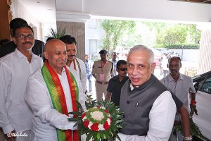 EO TTD RECEIVING AP GUV IN TIRUMALA EO TTD RECEIVING AP GUV IN TIRUMALA