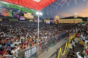 GARUDA VAHANA CROWD1