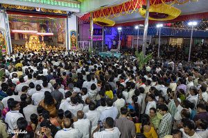 GARUDA VAHANA CROWD4 GARUDA VAHANA CROWD4