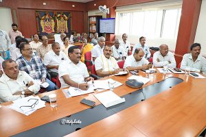 JEO TPT REVIEW ON SRI PAT BRAHMOTSAVAM ARRANGEMENTS1 JEO TPT REVIEW ON SRI PAT BRAHMOTSAVAM ARRANGEMENTS1