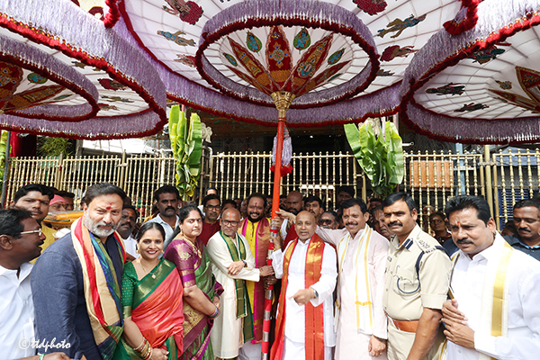 PRESENTATION OF UMBRELLAS IN TIRUMALA2
