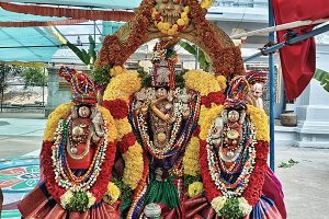 PROCESSION OF PAVITHRA MALA IN KARVETINAGARAM1 PROCESSION OF PAVITHRA MALA IN KARVETINAGARAM1