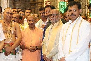UP CM SRI YOGI ADITYANATH OFFERED PRAYERS IN TIRUMALA1 UP CM SRI YOGI ADITYANATH OFFERED PRAYERS IN TIRUMALA1