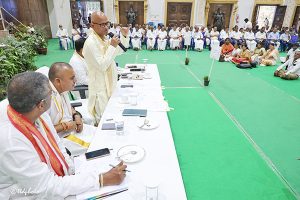 ADDL EO ADDRESSING DEPUTATION STAFF IN TIRUMALA ADDL EO ADDRESSING DEPUTATION STAFF IN TIRUMALA