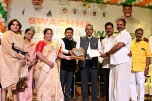 APPALAYAGUNTA TEMPLE RECEIVES SWACHHA ANDHRA AWARD APPALAYAGUNTA TEMPLE RECEIVES SWACHHA ANDHRA AWARD