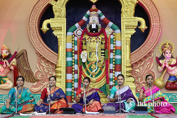 BHAKTHI SANGEETHAM NAMASANKEERTHANA SMT MALAVIKA JOSHI & BRUNDAM BIHAR DSP2