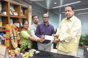 DONATION OF RS ONE CRORE TO TTD DONATION OF RS ONE CRORE TO TTD