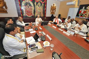 EO TTD REVIEW ON SRIVARI NAVARATHRI BRAHMOTSAVAM ARRANGEMENTS EO TTD REVIEW ON SRIVARI NAVARATHRI BRAHMOTSAVAM ARRANGEMENTS