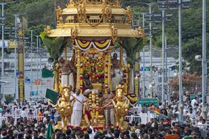 Swarna Ratham In Tirumala2